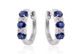 Aretes marca Carranza y Carranza con diamantes y zafiros en oro blanco de 18K